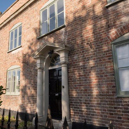 Churchend Farm Bed And Breakfast Slimbridge Εξωτερικό φωτογραφία