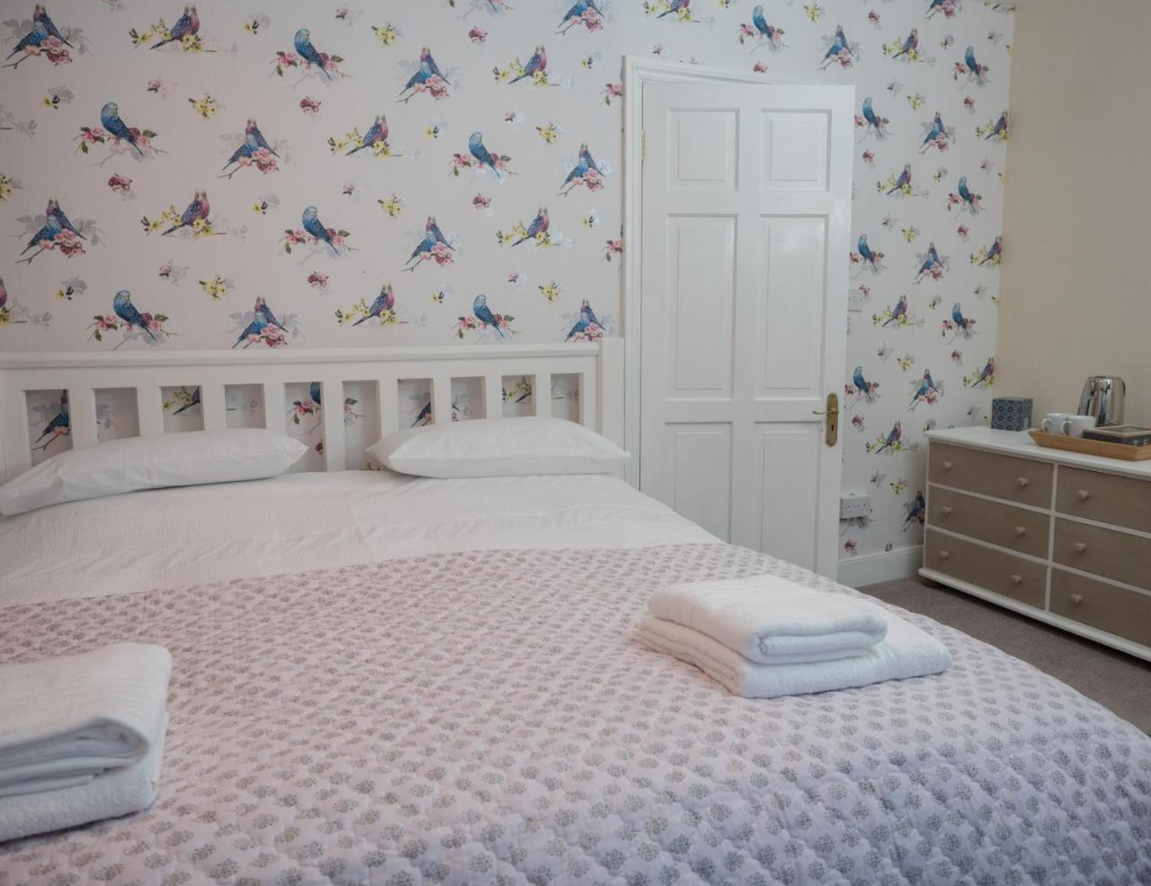 Churchend Farm Bed And Breakfast Slimbridge Εξωτερικό φωτογραφία