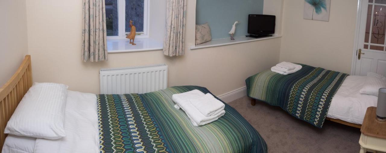Churchend Farm Bed And Breakfast Slimbridge Εξωτερικό φωτογραφία