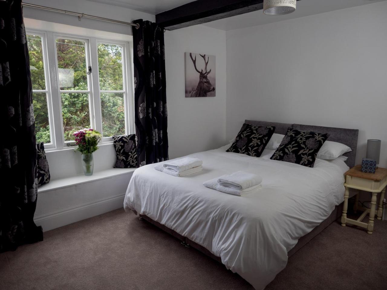 Churchend Farm Bed And Breakfast Slimbridge Εξωτερικό φωτογραφία